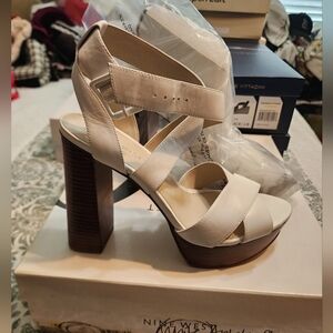 Nine West Footsteps heel in white leather size 7